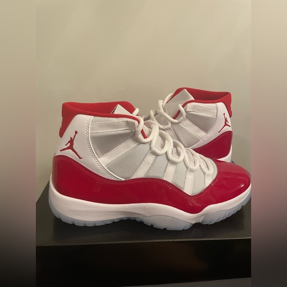 Jordan 11 Retro Cherry (2022) Size US Men’s 11.5 - Picture 1 of 9